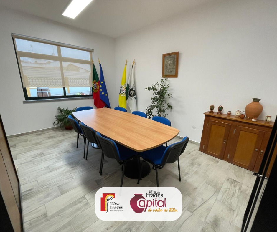 Junta de Freguesia de Vila de Frades com Espaço Renovado Junta de Freguesia de Vila de Frades com Espaço Renovado