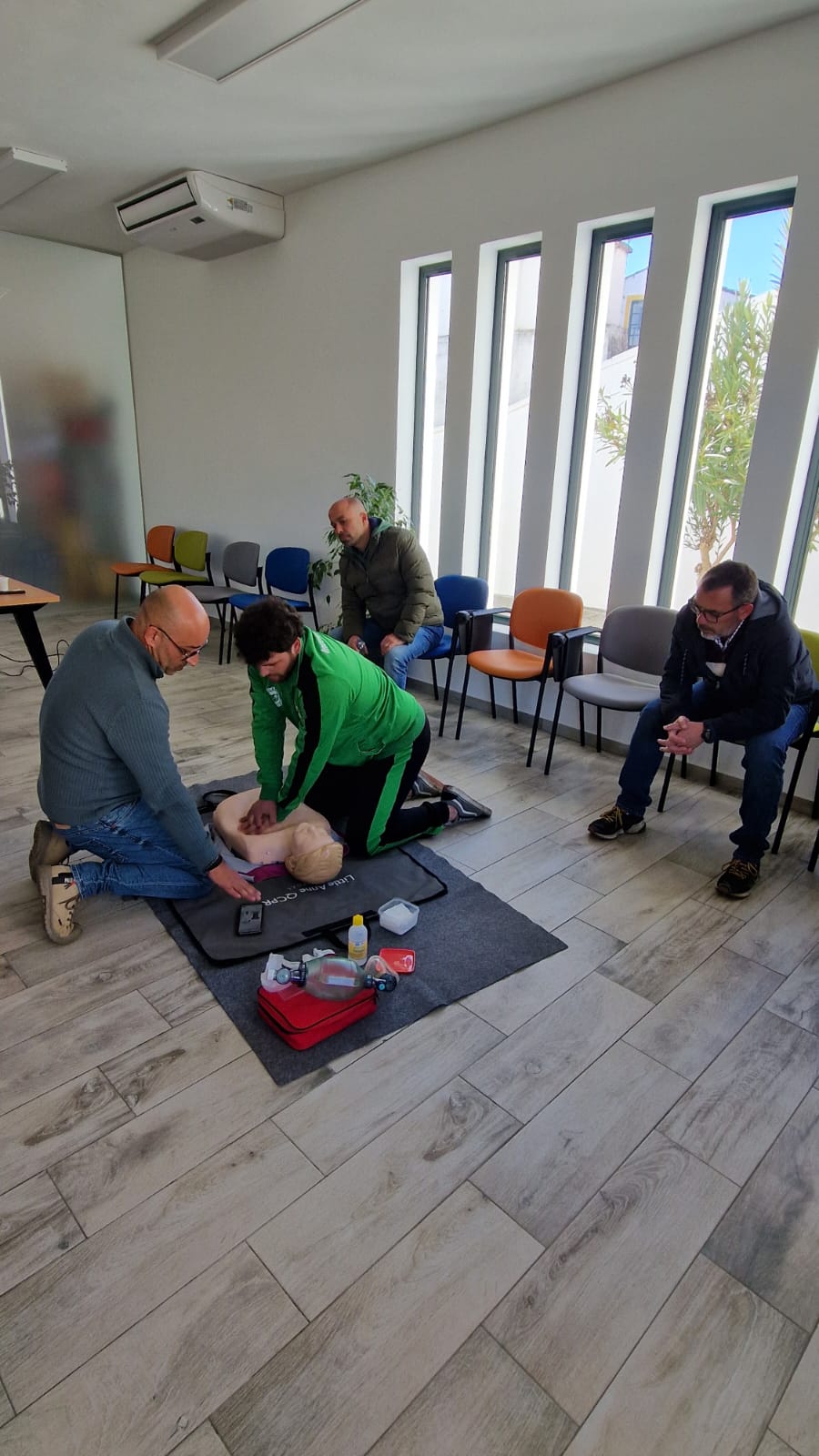 Formação Suporte Básico de Vida e Desfibrilhação Automática Externa