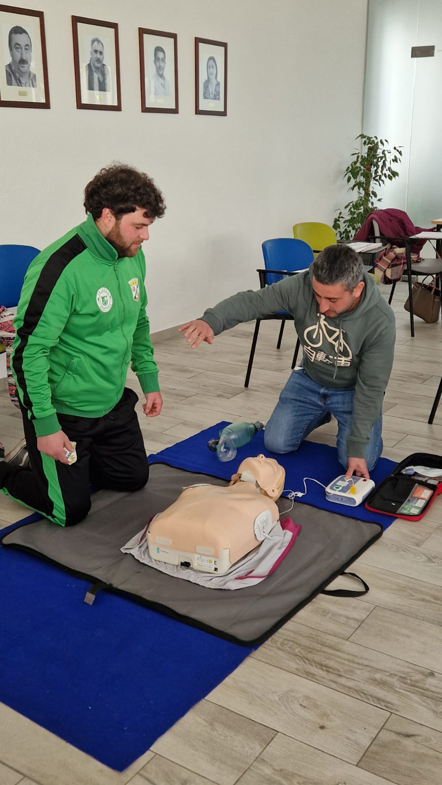 Formação Suporte Básico de Vida e Desfibrilhação Automática Externa