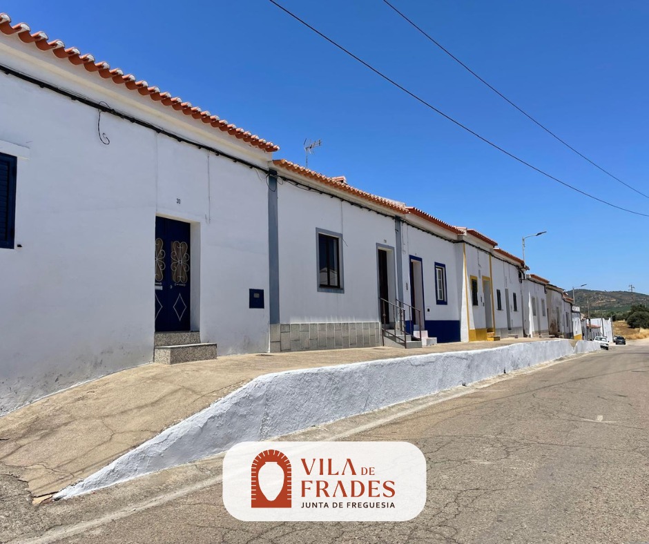 Pintura de Muros e Balcões Pintura de Muros e Balcões