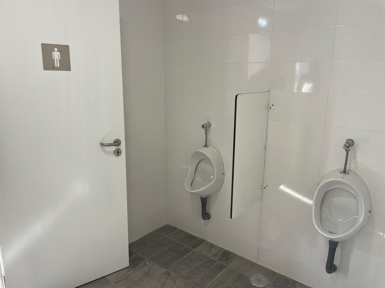 Construção de Instalações Sanitárias Públicas Construção de Instalações Sanitárias Públicas