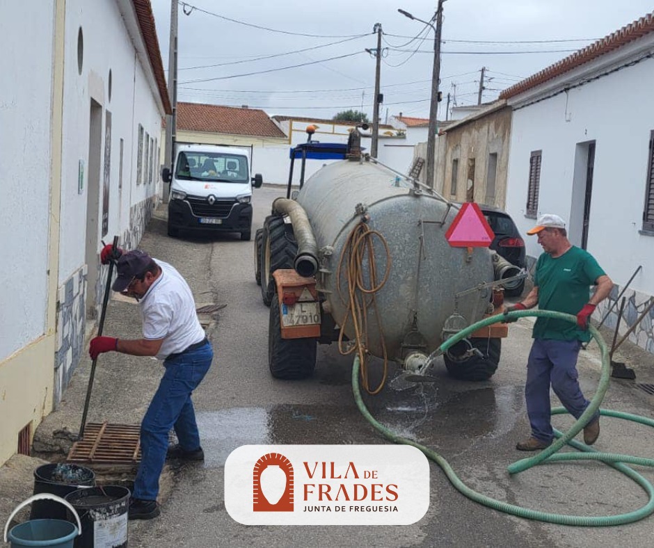 Limpeza de Sarjetas, Sumidouros e Linha de Água