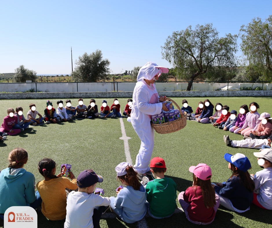 Entrega de Amêndoas na Escola Fialho de Almeida