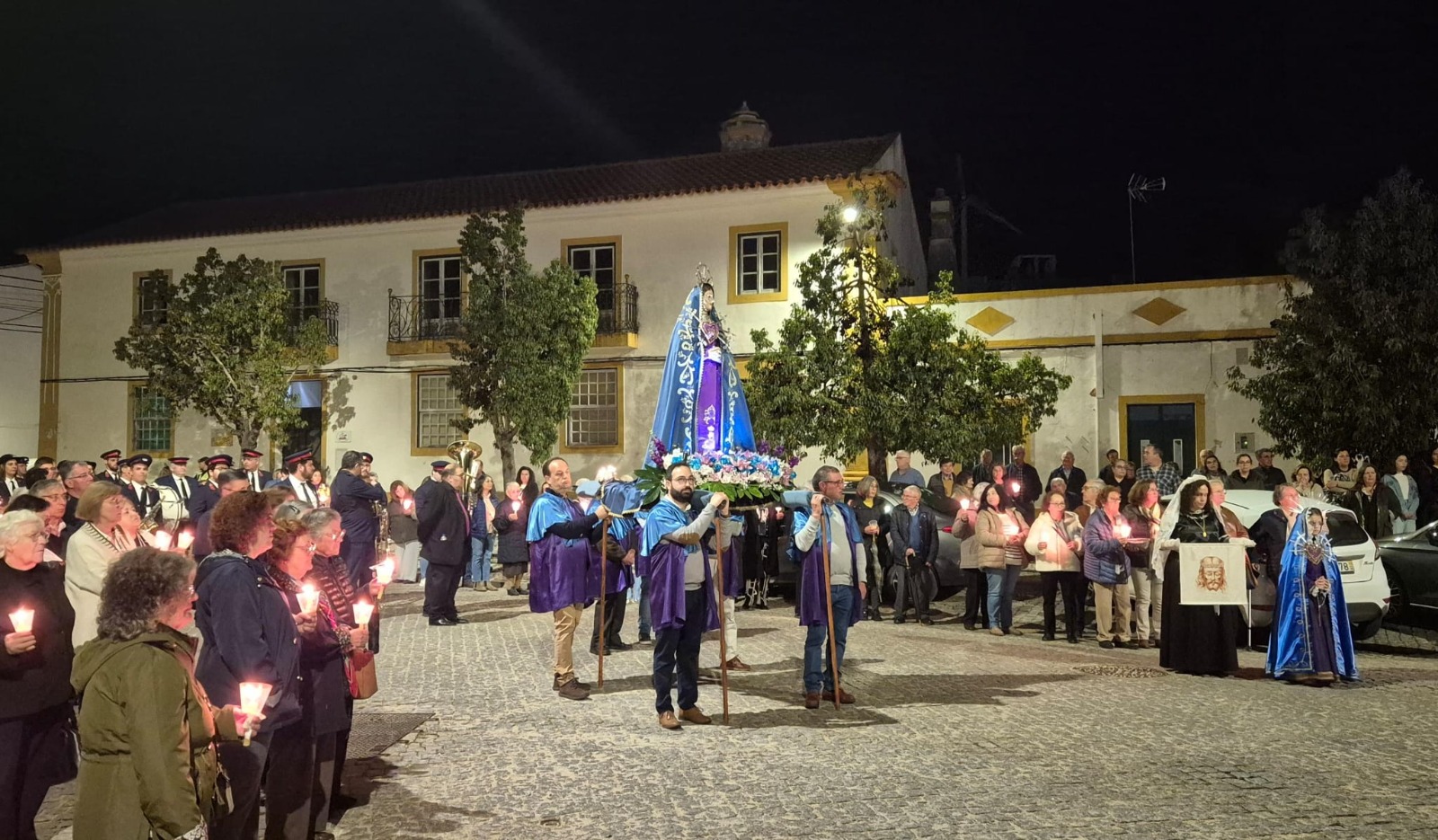 Procissão em Honra de Nossa Senhora das Dores Procissão em Honra de Nossa Senhora das Dores